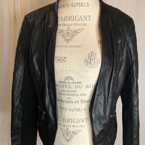 Women’s quilted, fitted leather jacket